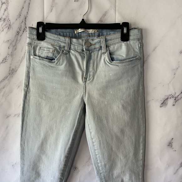 CHELSEA & VIOLET SKINNY JEANS BOW ZIPPER DETAIL LIGHT BLUE SPLATTER WOMENS 28 - Picture 6 of 10